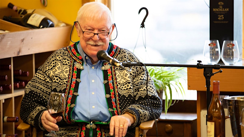 Terry Robards, a Voice for Fine Wine in America, Dies at 84